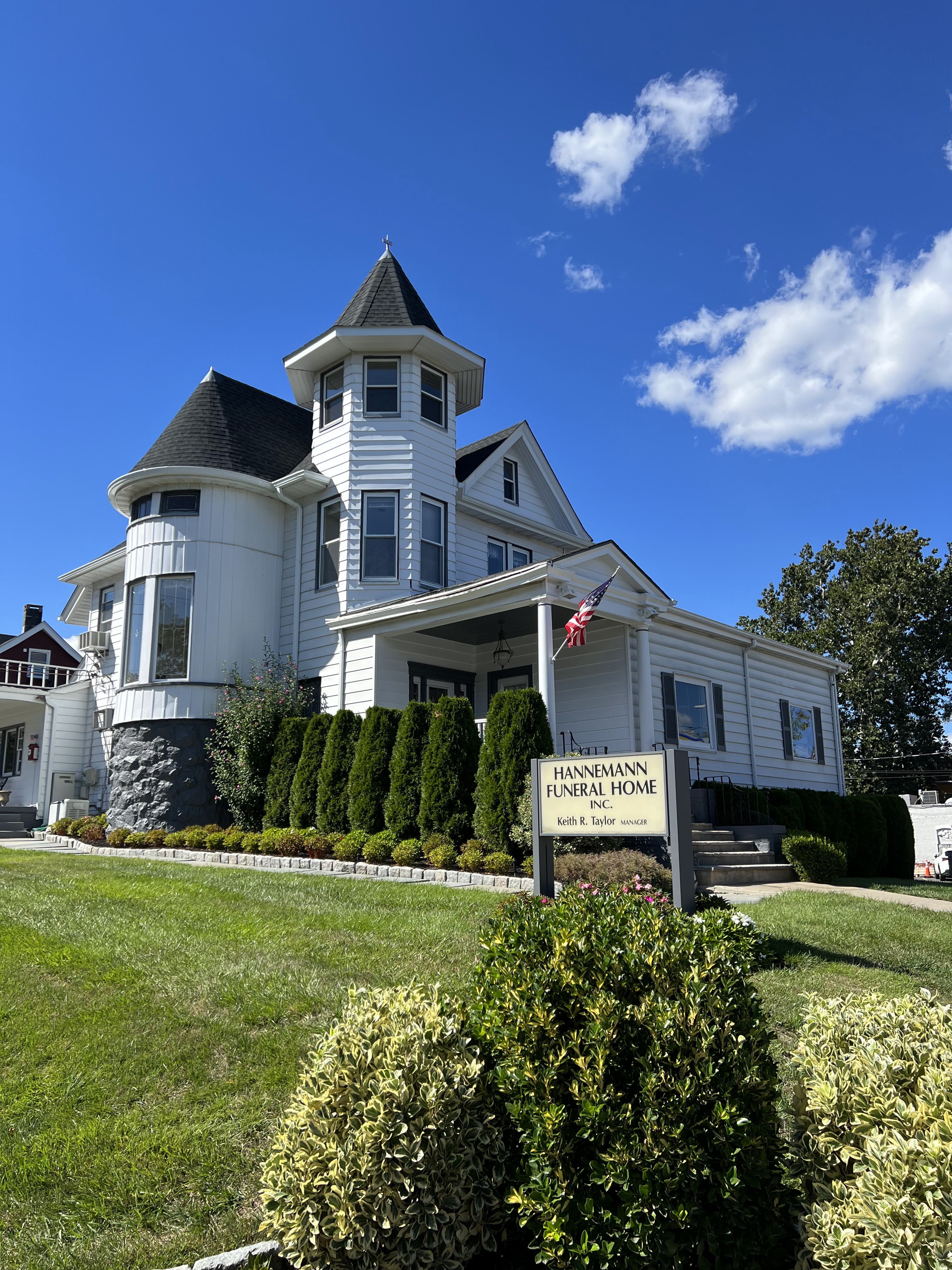 Hannemann Funeral Home Inc