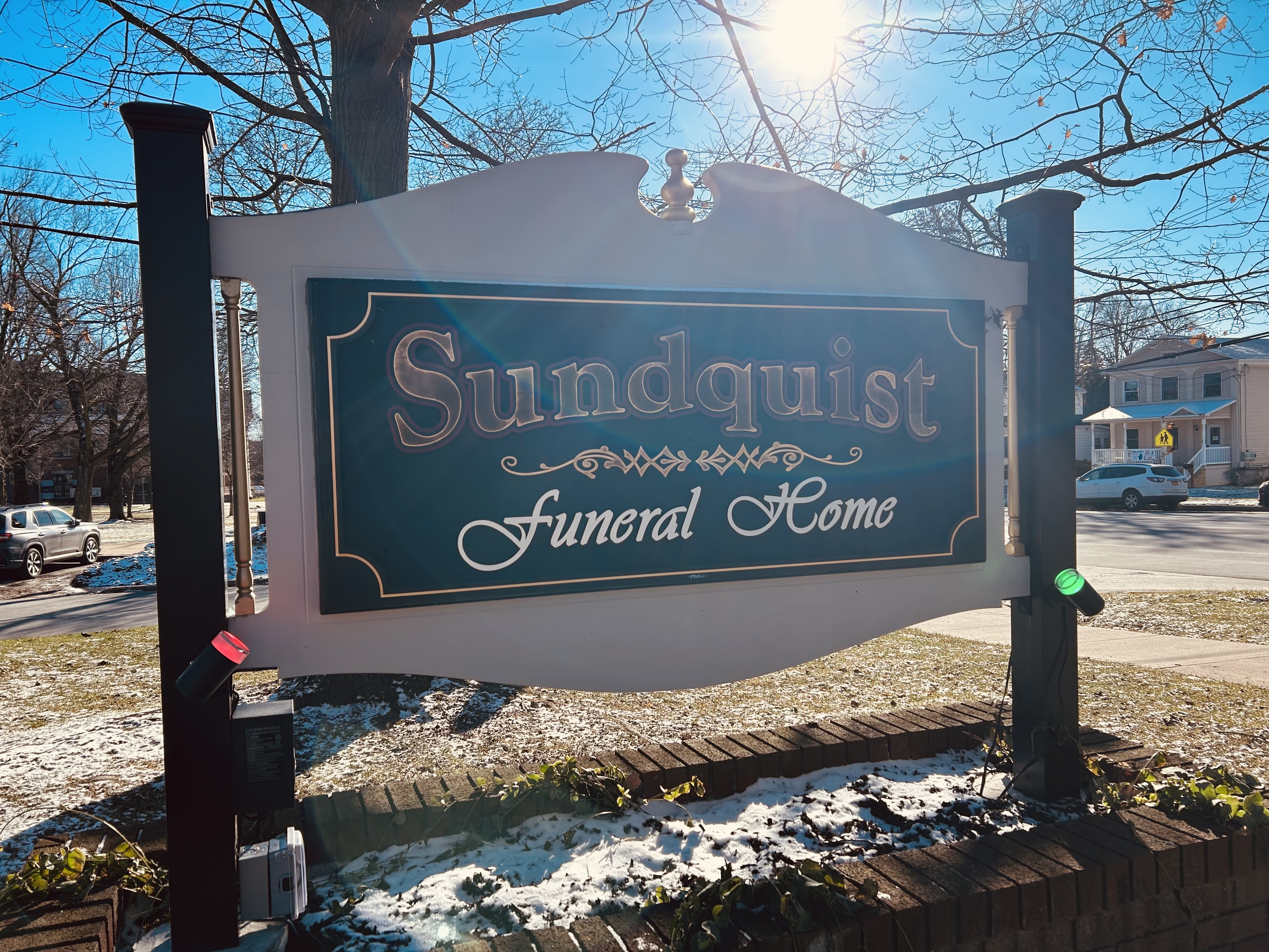 Sundquist Funeral Home
